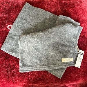 Old Navy basic issue grey muffler